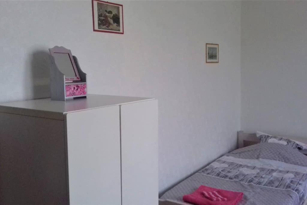 Spacieux Appartement Proche Centre Et Piscine Condom Buitenkant foto