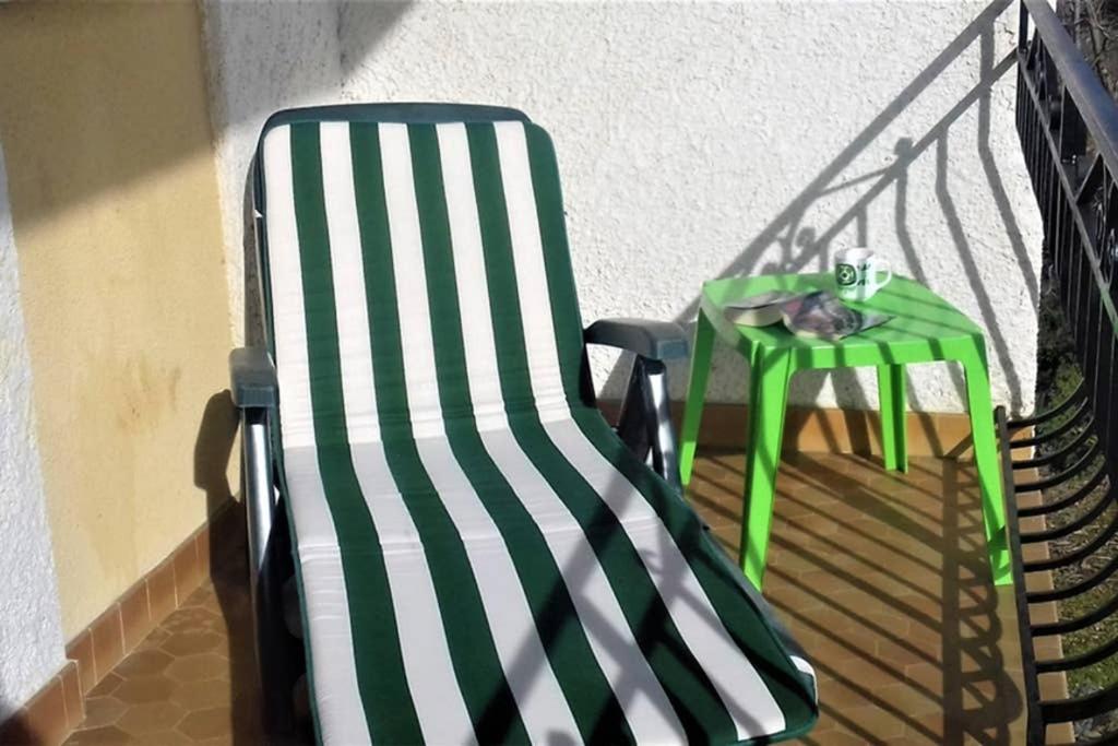 Spacieux Appartement Proche Centre Et Piscine Condom Buitenkant foto