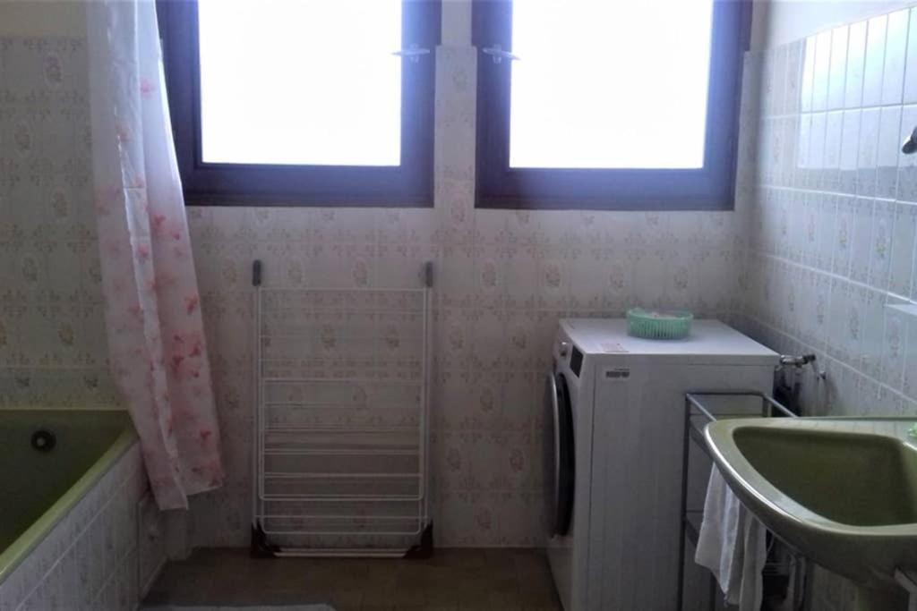 Spacieux Appartement Proche Centre Et Piscine Condom Buitenkant foto